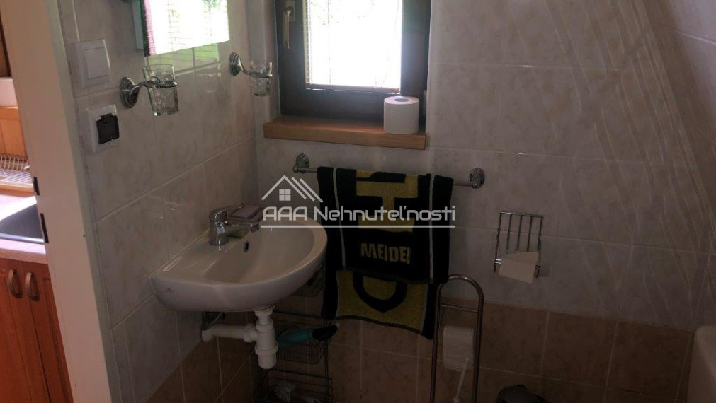 Ponúkame na predaj chatu v Štôle