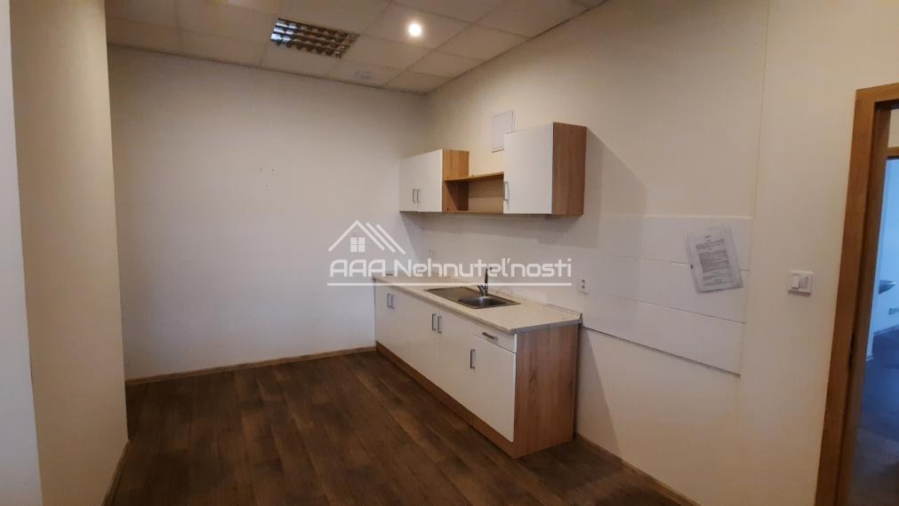 Na prenájom reprezentatívna kancelária v centre Košíc