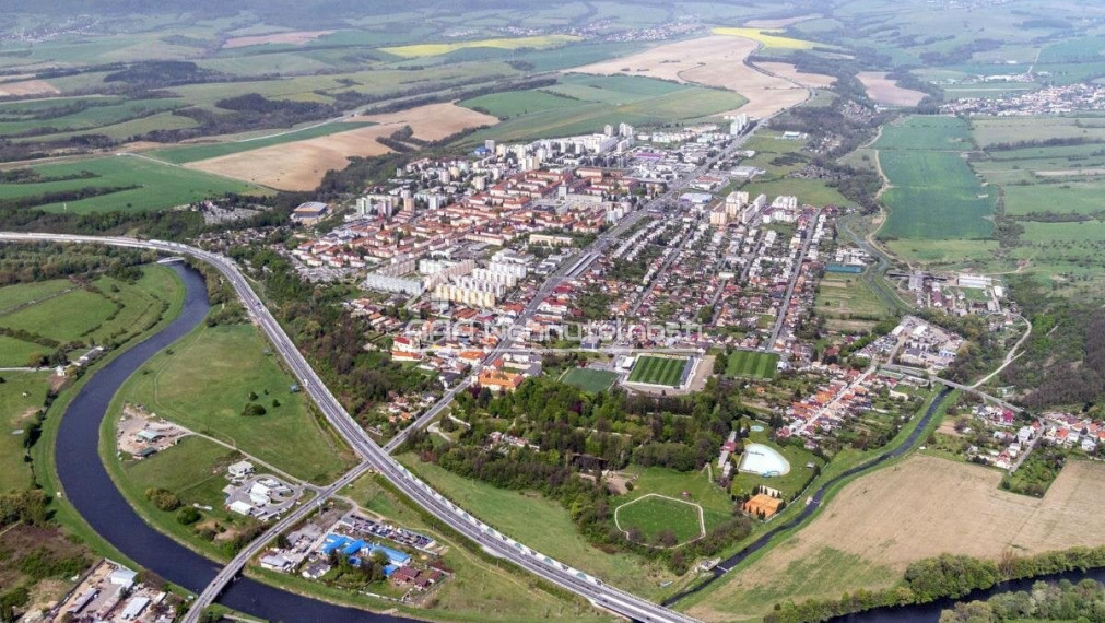 Pozemok o rozlohe 6000 m2 vhodný na výstavbu Bytového domu, Žiar nad Hronom