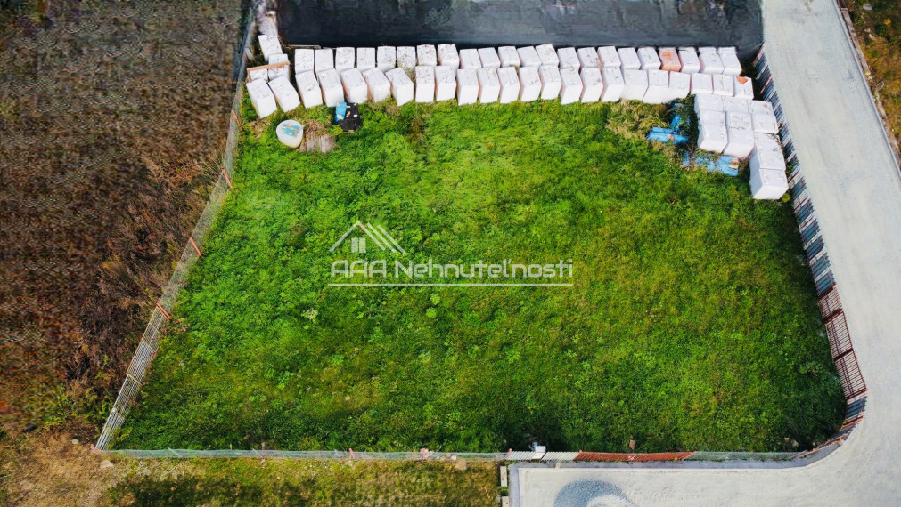 Na predaj stavebný pozemok s projektom a materiálom v Košiciach – Šaci