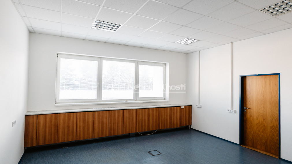 Na prenájom 4 kancelárske priestory v súkromnom areáli