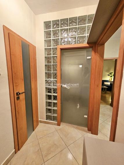 Na prenájom 1-izb. zariadený byt, BA-Nové Mesto, Vajnorská ul., bytový komplex NOVÁ DOBA, 45 m2