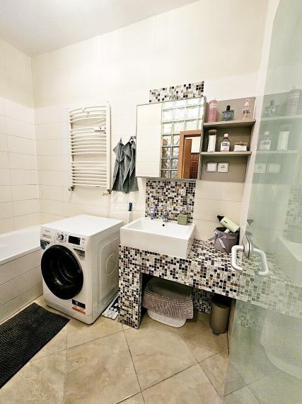 Na prenájom 1-izb. zariadený byt, BA-Nové Mesto, Vajnorská ul., bytový komplex NOVÁ DOBA, 45 m2