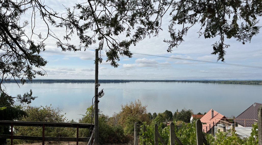 Na predaj chata s výhľadom na Zemplínsku šíravu