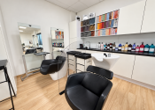 Kadernícky / beauty priestor | školiaca miestnosť | 55 m² - fotografia 3