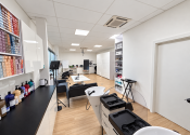 Kadernícky / beauty priestor | školiaca miestnosť | 55 m² - fotografia 5