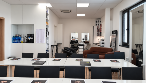 Kadernícky / beauty priestor | školiaca miestnosť | 55 m² - fotografia 1