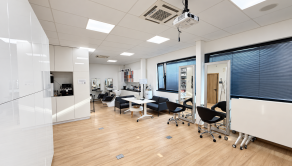 Kadernícky / beauty priestor | školiaca miestnosť | 55 m² - fotografia 9