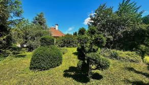 7-izb. Rodinný dom s bazénom a vlastnou Botanickou záhradou na pozemku 5.100 m2, len 30 min od BA - fotografia 15
