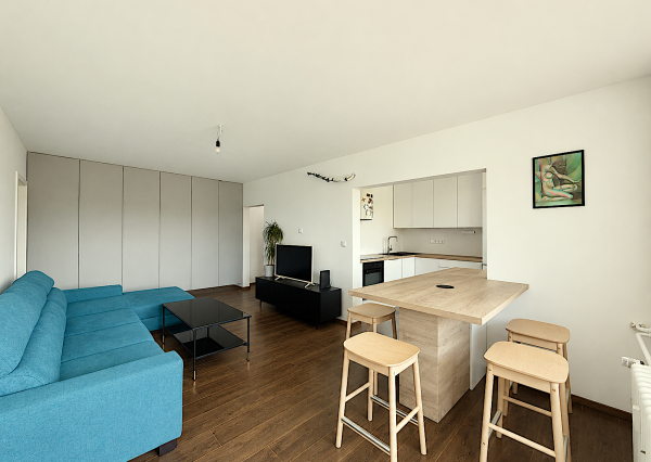Kompletne zrekonštruovaný 3i. byt s krásnym výhľadom, BA-Dúbravka, Bagarova ul., 77 m2