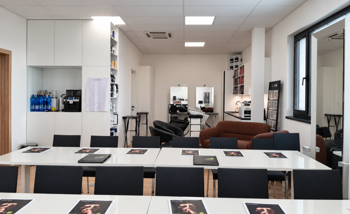Kadernícky / beauty priestor | školiaca miestnosť | 55 m²